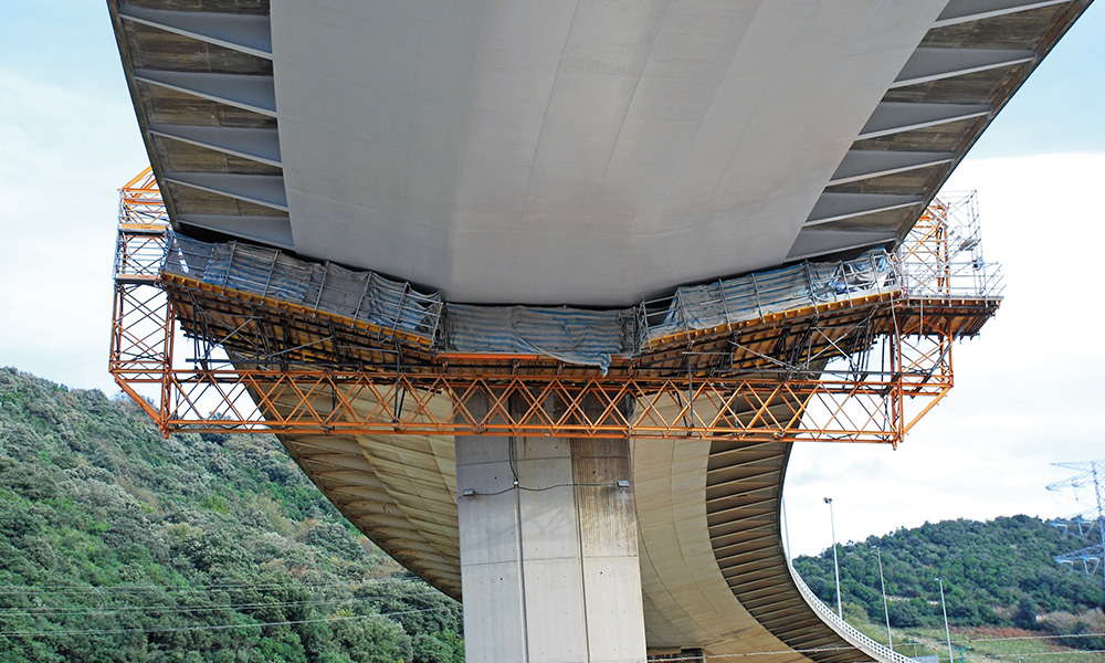 Las Arenas Bridge