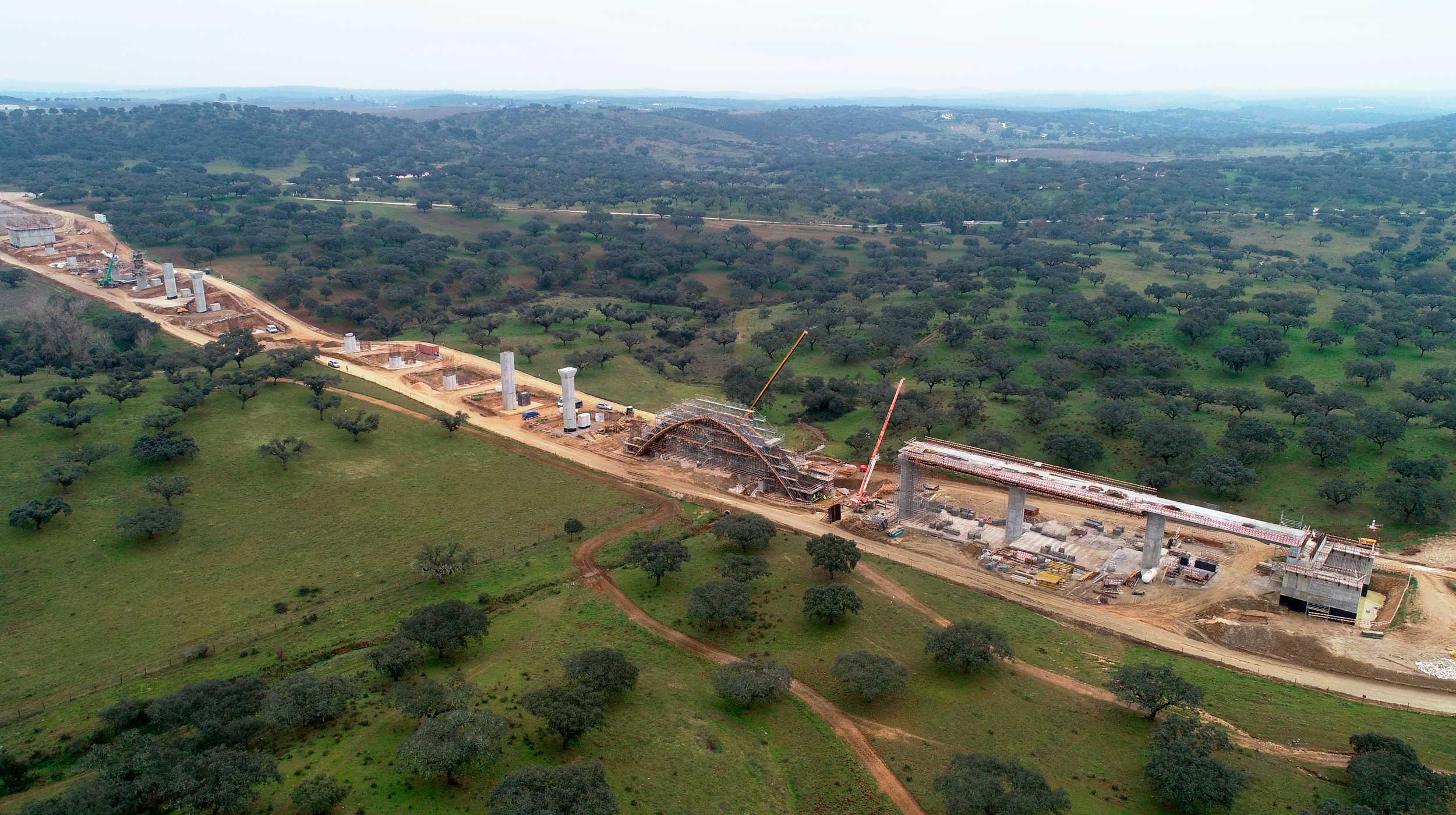 Dentro del Plan Ferroviario Nacional, la Línea Évora-Elvas de 80 km se convertirá en el primer tramo de alta velocidad de Portugal destinado al transporte de mercancías y pasajeros.